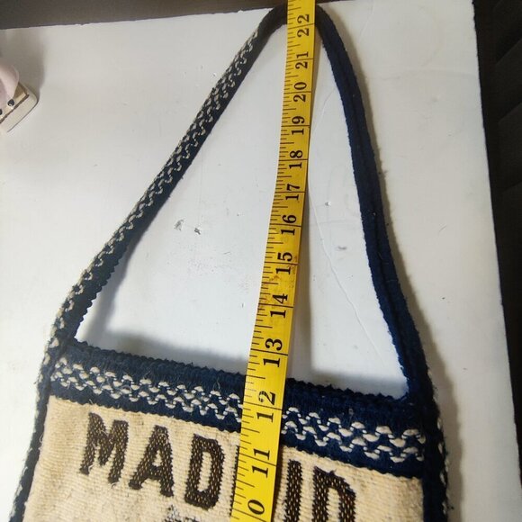 Bag showing the Shield of Spain. Crossbody Style in a Woven Cotton. - Picture 5 of 6